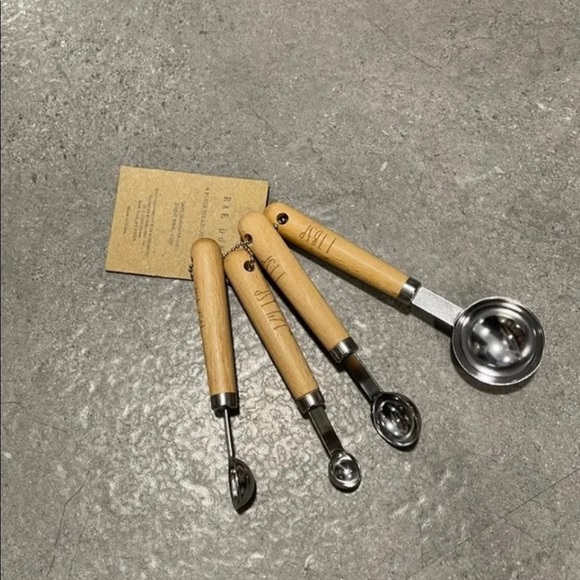 Rae Dunn Measuring Spoon Set New - Picture 1 of 1